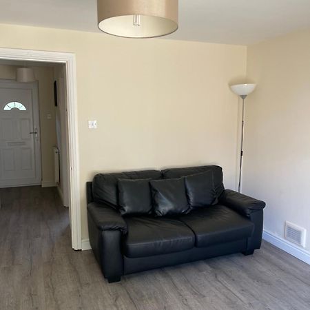 House Number 4 Sleeps Up To 4 With Smart Tvs In Every Room Wellington  Exteriör bild