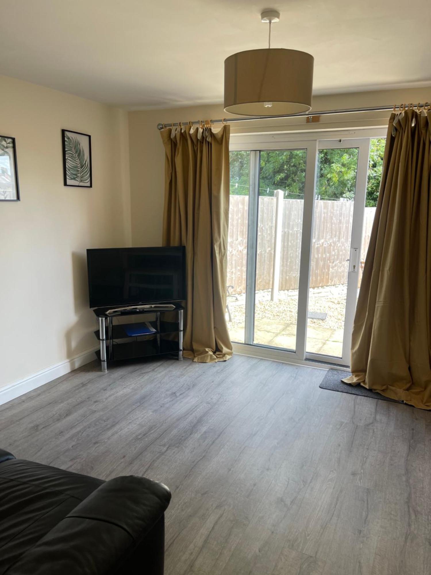 House Number 4 Sleeps Up To 4 With Smart Tvs In Every Room Wellington  Exteriör bild