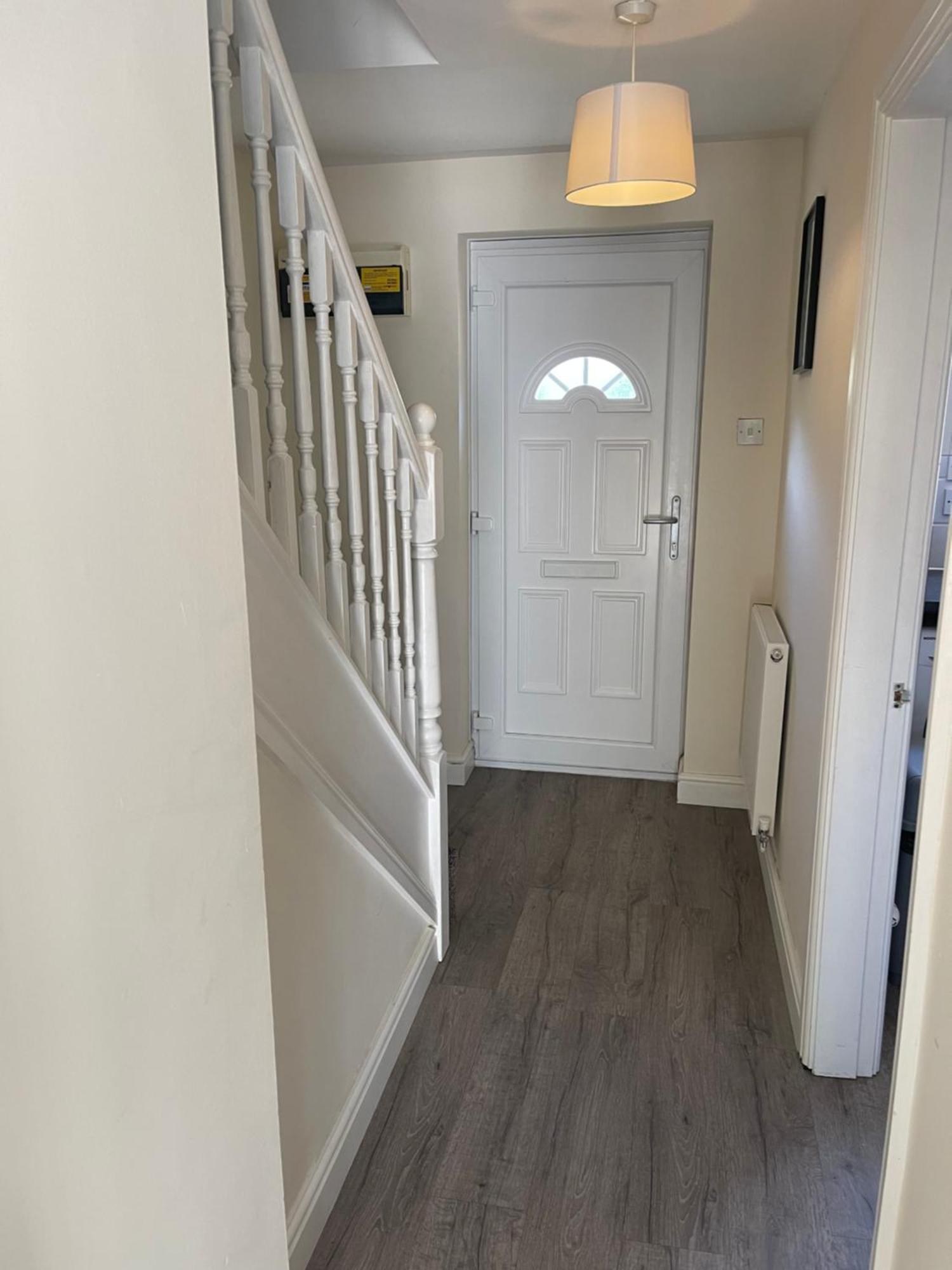 House Number 4 Sleeps Up To 4 With Smart Tvs In Every Room Wellington  Exteriör bild